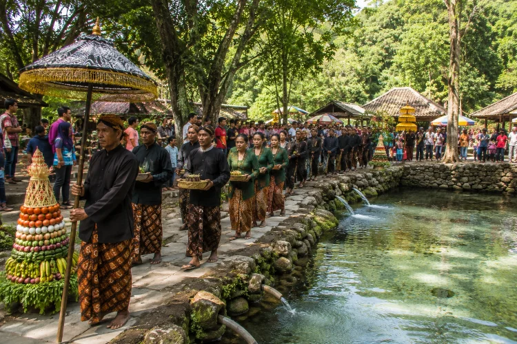 Kirab Resik-Resik Sendang dan Makna Pelestarian Air